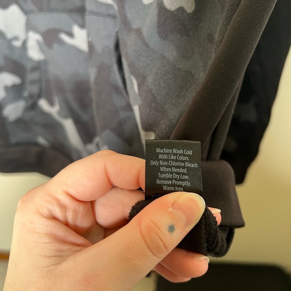 Burnside Black Camouflage Zip Up Hoodie Size XL - Picture 11 of 11